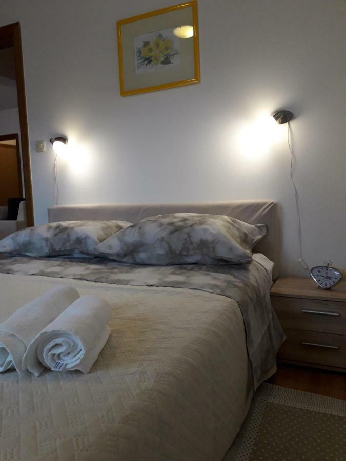 Apartman Lean พูลา ภายนอก รูปภาพ